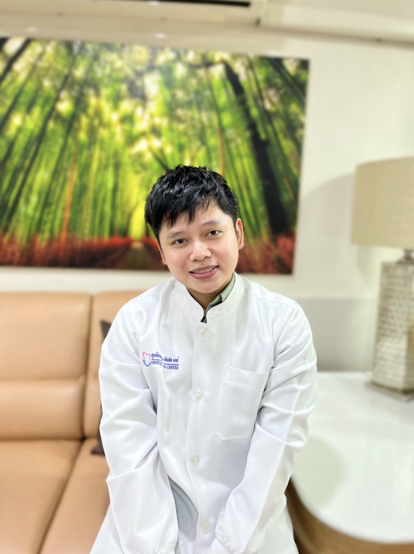 ทพ.พชรพงศ์ ภูมิพาณิชย์